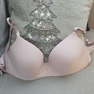 Victoria's Secret Blush T-shirt Wireless Bra